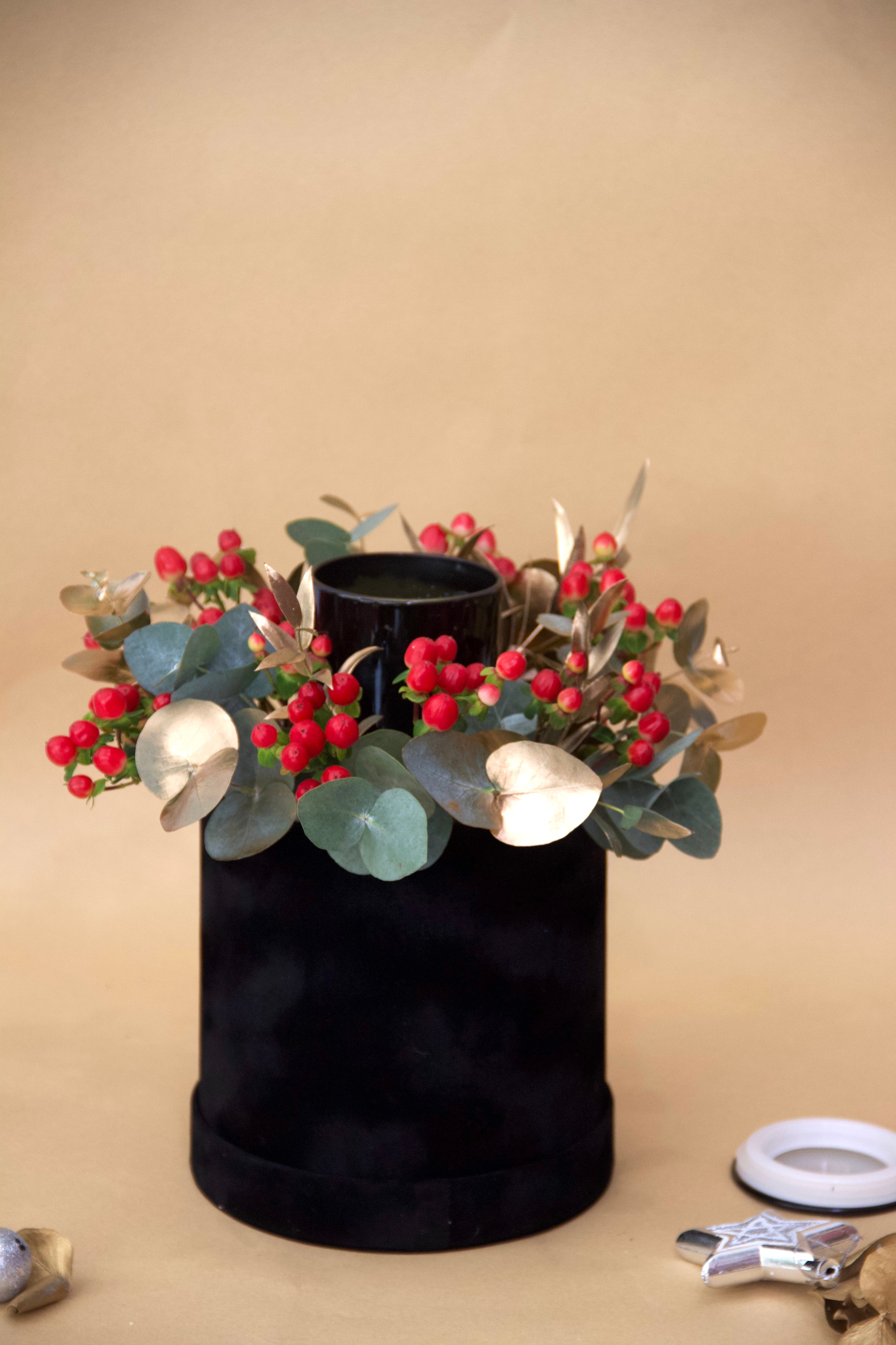 Plum & Berries Floral candle arrangement