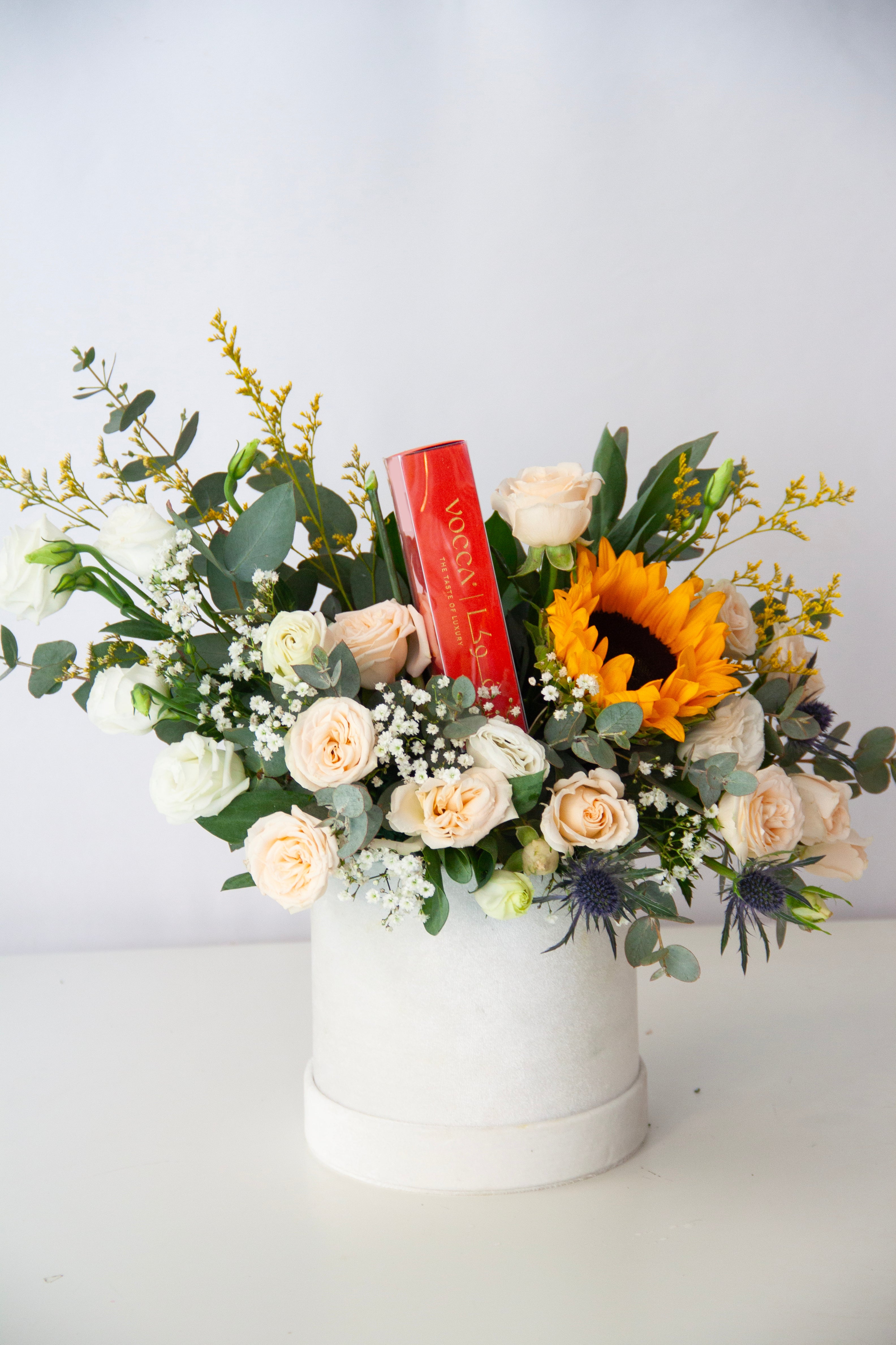 Flowers & Praline Chocolates